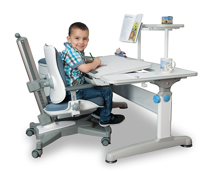 Biurko regulowane i krzesło rosnące z dzieckiem Mayer