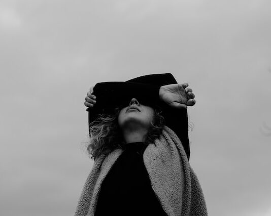 Przegląd wpływu depresji na nasze zdrowie fizyczne i jakie mogą być długoterminowe skutki